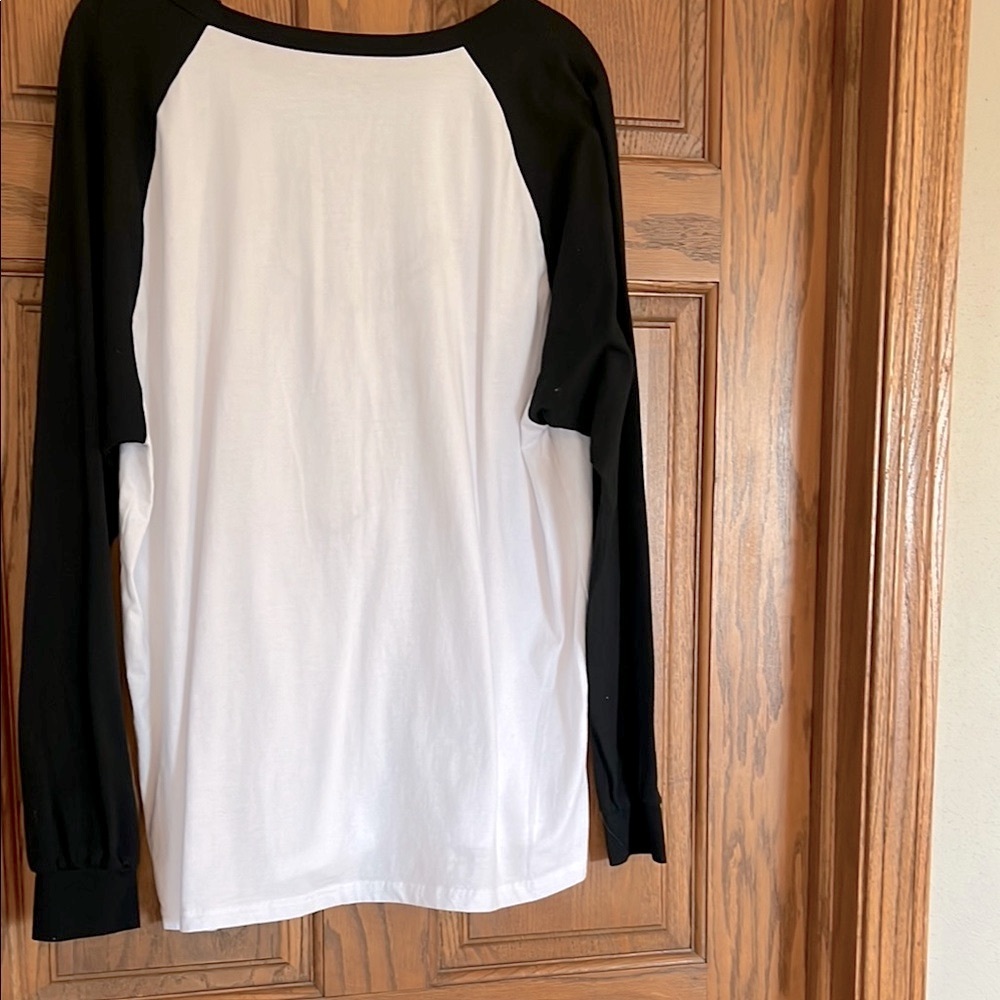 Raglan Long Sleeve Tee Women’s Large  NWOT - Picture 2 of 5